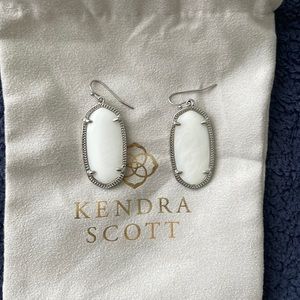 Kendra scott white and silver classic earring